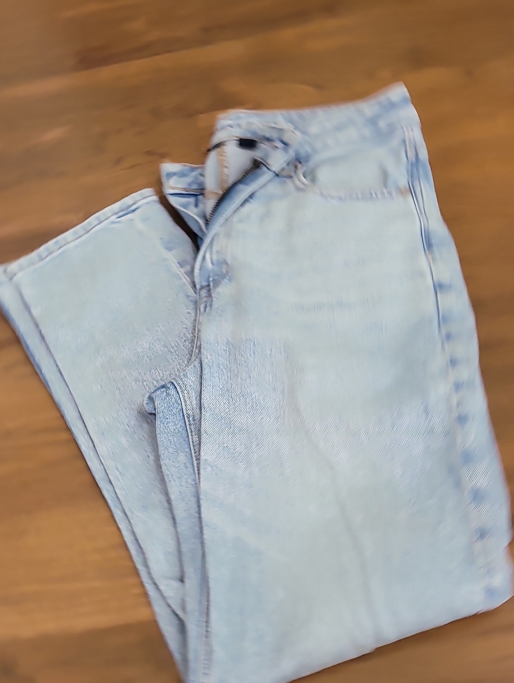American Eagle Outfitters Light Blue Relaxed Jeans